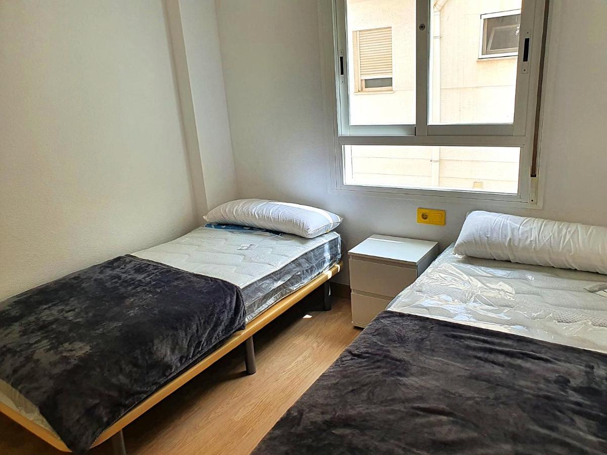 Newly Renovated Two Bedrooms Apartment In Villa Marina ベニドルム エクステリア 写真
